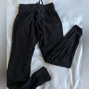 Lululemon Women’s Joggers (Black) - Size 4